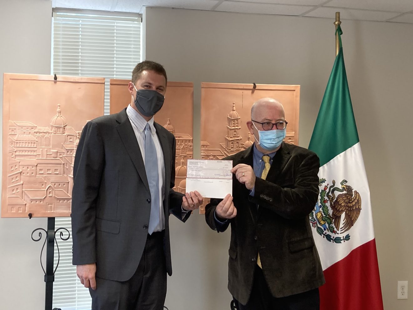 Consulate General of Mexico presents scholarship funds to benefit OU students