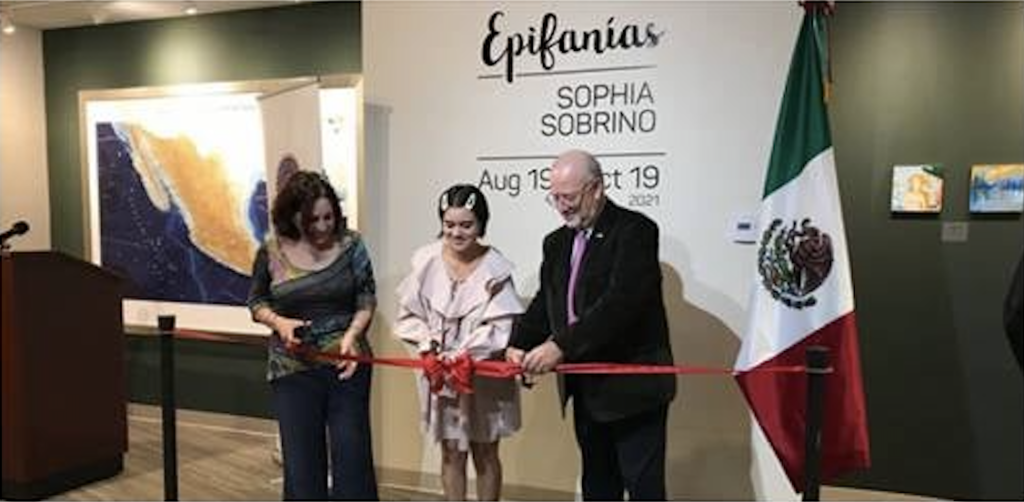 The ribbon cutting at Sobrino’s solo exhibition “Epifanias” at the Mexican Consulate.